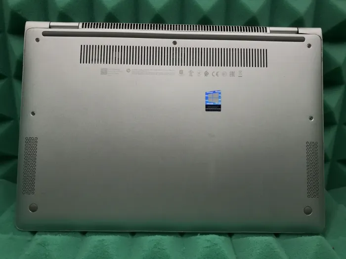 Ноутбук-трансформер Б-клас HP EliteBook x360 1030 G2 / 13.3" (1920x1080) IPS Touch / Intel Core i7-7600U (2 (4) ядра по 2.8 - 3.9 GHz) / 8 GB DDR4 / 256 GB SSD M.2 / Intel HD Graphics 620 / WebCam / Fingerprint / USB 3.1 / HDMI б/в - зображення 9