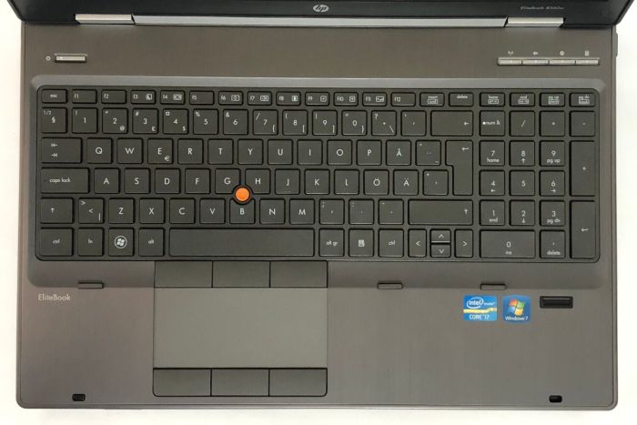 Мобільна робоча станція Б-клас HP EliteBook 8560w / 15.6" (1920x1080) TN / Intel Core i7-2630QM (4 (8) ядра по 2.0 - 2.9 GHz) / 8 GB DDR3 / 500 GB HDD / nVidia Quadro 1000M, 2 GB DDR3, 128-bit / WebCam / DVD-ROM / Win 10 Pro б/в - зображення 8