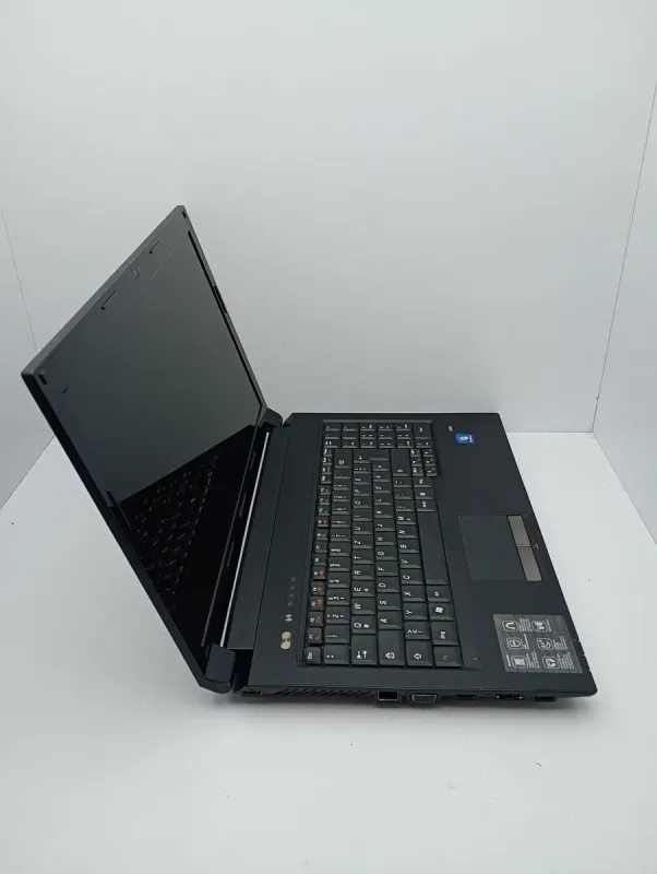 Ноутбук Lenovo B560 / 15.6" (1366x768) TN / Intel Core i3-370M (2 (4) ядра по 2.4 GHz) / 6 GB DDR3 / 320 GB HDD / Intel HD Graphics / NoWebCam б/в - зображення 3