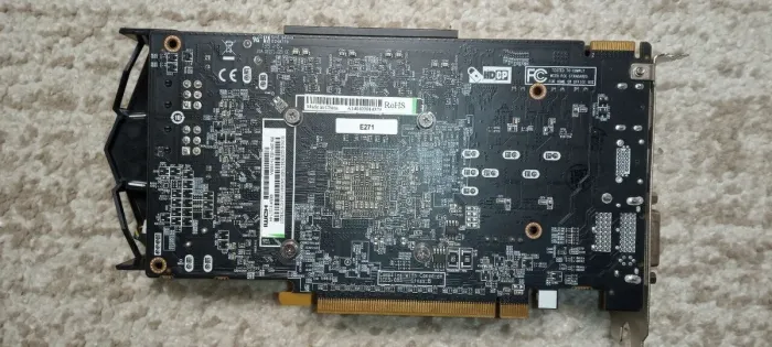 Дискретна відеокарта AMD Radeon R9 270X, 4 GB GDDR5, 256-bit / 1x HDMI, 1x DisplayPort, 2x DVI б/в - зображення 3