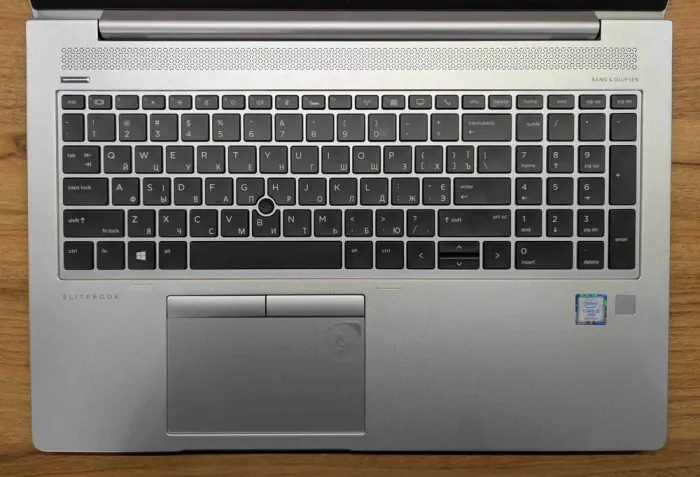 Ультрабук HP EliteBook 850 G6 / 15.6" (1920x1080) IPS / Intel Core i5-8365U (4 (8) ядра по 1.6 - 4.1 GHz) / 16 GB DDR4 / 512 GB SSD / Intel UHD Graphics / WebCam / TouchID / Windows 10 б/в - зображення 3