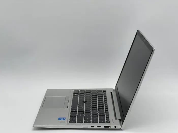 Ультрабук HP EliteBook 840 G8 / 14" (1920x1080) IPS / Intel Core i5-1145G7 (4 (8) ядра по 2.6 - 4.4 GHz) / 16 GB DDR4 / 240 GB SSD / Intel Iris Xe Graphics / WebCam / LTE б/в - зображення 4