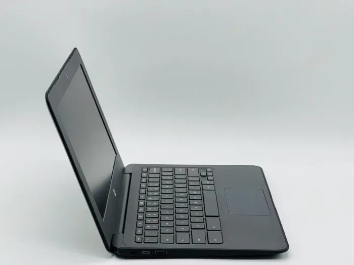 Нетбук HP ChromeBook 11A G6 EE / 11.6" (1366x768) TN / AMD A4-9120C (2 ядра по 1.6 - 2.4 GHz) / 4 GB DDR4 / 16 GB eMMC / AMD Radeon R4 Graphics / WebCam / ChromeOS б/в - зображення 3