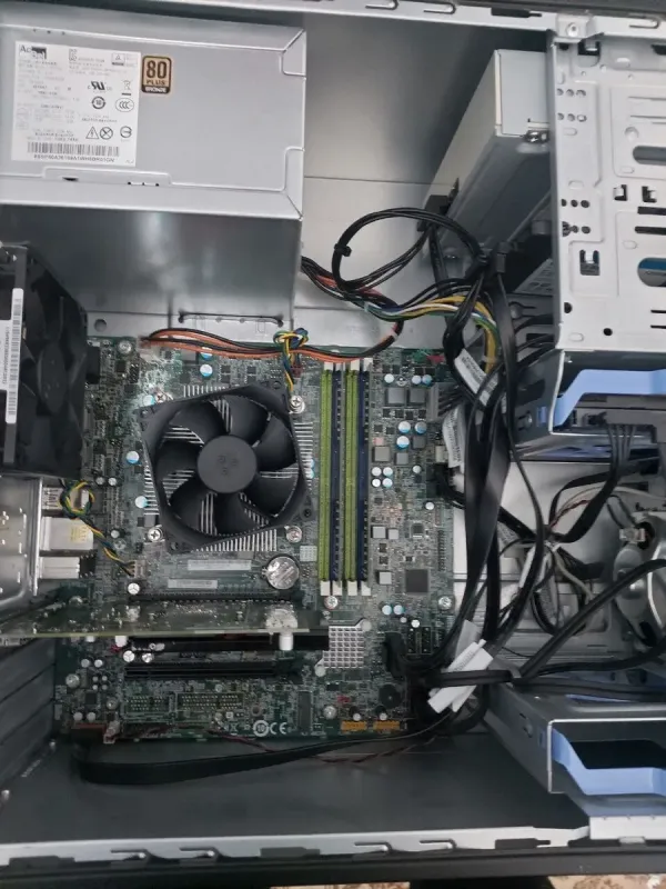 Комплект: Lenovo ThinkCentre M800 Tower / Intel Core i5-6500 (4 ядра по 3.2 - 3.6 GHz) / 16 GB DDR4 / 120 GB SSD + 500 GB HDD / AMD Radeon R7 450, 4 GB GDDR5, 128-bit / 350W / DVD-ROM + Монітор LG 24MB37PM-B / 24" (1920x1080) IPS б/в - зображення 4