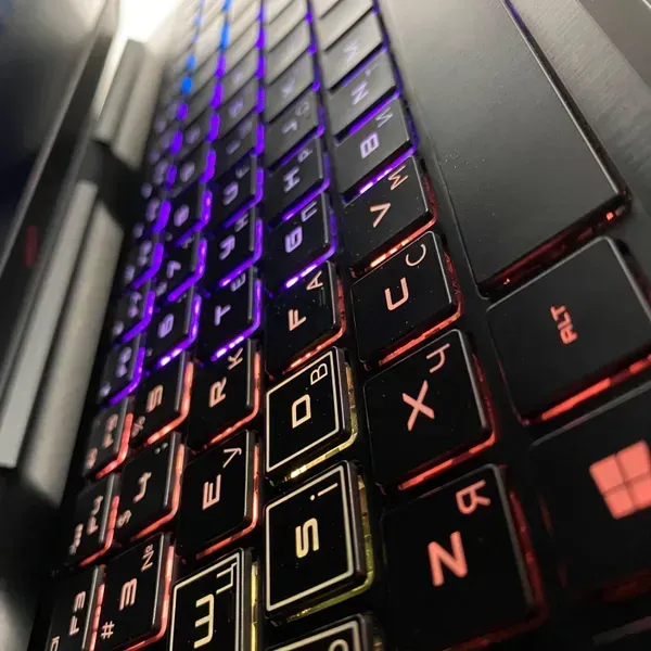 Ігровий ноутбук Б-клас HP Omen 15-dc0030nr / 15.6" (1920x1080) IPS / Intel Core i7-8750H (6 (12) ядер по 2.2 - 4.1 GHz) / 16 GB DDR4 / 512 GB SSD / nVidia GeForce GTX 1060, 6 GB GDDR5, 192-bit / WebCam / HDMI б/в - зображення 6