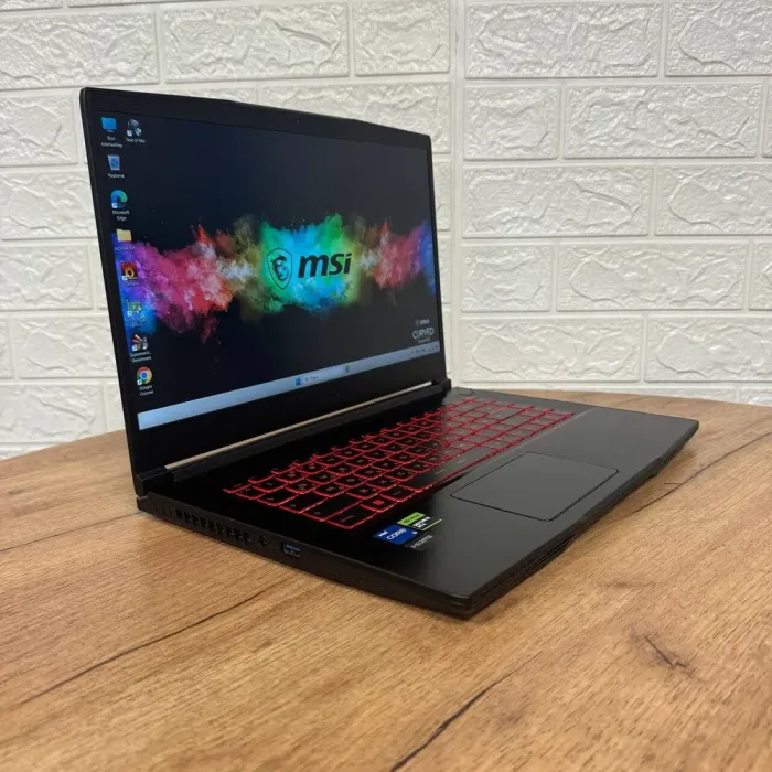 Ігровий ноутбук MSI Thin GF63 12UC / 15.6" (1920x1080) IPS / Intel Core i5-12450H (8 (12) ядер по 3.3 - 4.4 GHz) / 16 GB DDR4 / 256 GB SSD / nVidia GeForce RTX 3050, 4 GB GDDR6, 128-bit / WebCam б/в - зображення 4