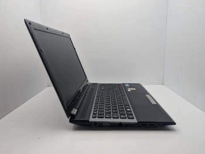 Ноутбук Samsung NP350V5C / 15.6" (1366x768) TN / Intel Core i7-2670QM (4 (8) ядра по 2.2 - 3.1 GHz) / 8 GB DDR3 / 500 GB HDD / nVidia GeForce GT 540M, 1 GB DDR3, 64-bit / WebCam б/в - зображення 5