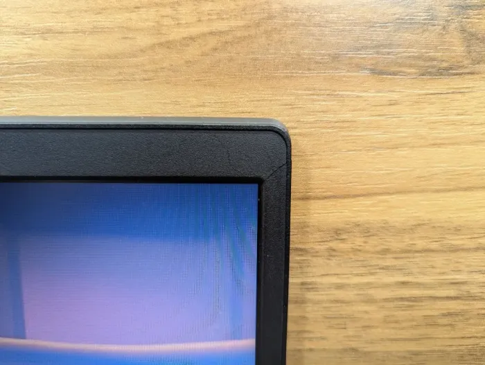 Ноутбук Б-клас Lenovo IdeaPad S145-15IWL / 15.6" (1366x768) TN / Intel Pentium Gold 5405U (2 (4) ядра по 2.3 GHz) / 8 GB DDR4 / 240 GB SSD / Intel UHD Graphics / WebCam / Windows 10 б/в - зображення 3