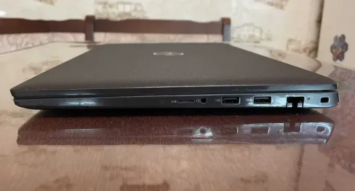 Ультрабук Dell Latitude 3520 / 15.6" (1366x768) TN / Intel Core i5-1135G7 (4 (8) ядра по 2.4 - 4.2 GHz) / 8 GB DDR4 / 256 GB SSD / Intel Iris Xe Graphics / WebCam б/в - зображення 7