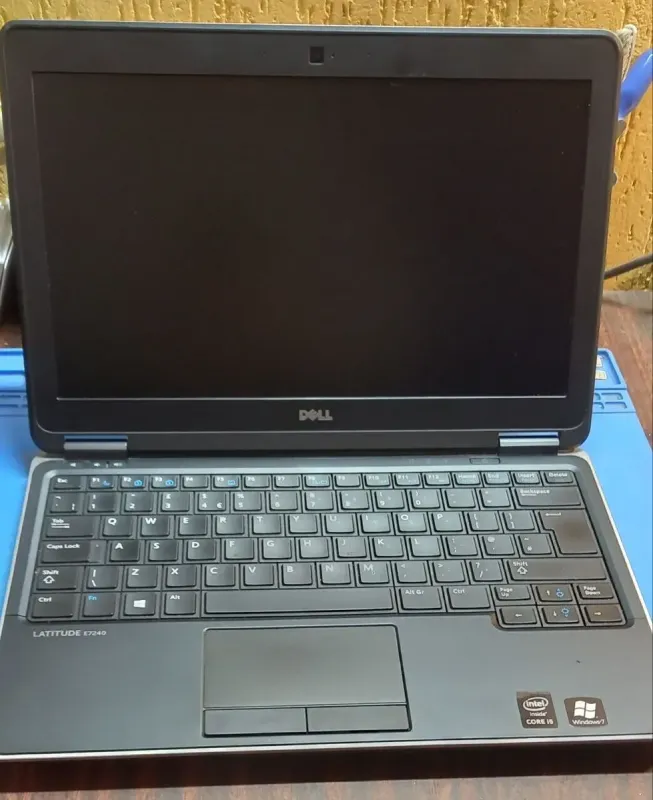 Нетбук Dell Latitude E7240 / 12.5" (1366x768) TN / Intel Core i5-4310U (2 (4) ядра по 2.0 - 3.0 GHz) / 8 GB DDR3 / 128 GB SSD / Intel HD Graphics 4400 / WebCam / Windows 10 б/в - зображення 12