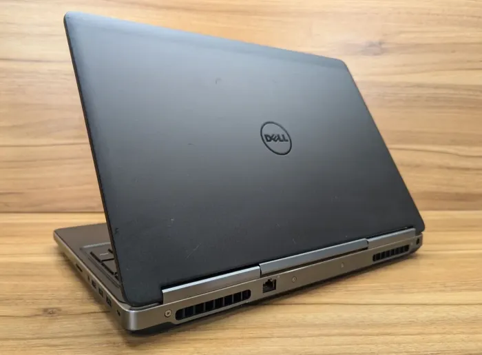 Ноутбук робоча станція Б-клас Dell Precision 7520 / 15.6" (1920x1080) IPS / Intel Core i7-7820HQ (4 (8) ядра по 2.9 - 3.9 GHz) / 16 GB DDR4 / 480 GB SSD / nVidia Quadro M2200, 4 GB GDDR5, 128-bit / WebCam / Windows 10 б/в - зображення 8