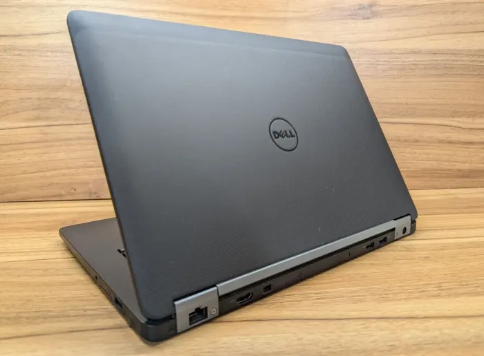 Ультрабук Dell Latitude E7470 / 14" (2560x1440) IPS Touch / Intel Core i7-6600U (2 (4) ядра по 2.6 - 3.4 GHz) / 8 GB DDR4 / 256 GB SSD / Intel HD Graphics 520 / WebCam / Fingerprint / Windows 10 б/в - зображення 7