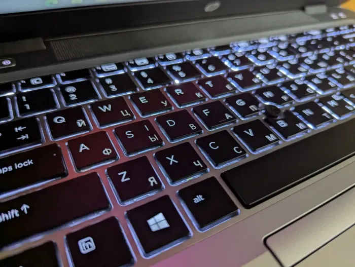 Ультрабук HP EliteBook 840 G3 / 14" (1920x1080) IPS / Intel Core i5-6300U (2 (4) ядра по 2.4 - 3.0 GHz) / 8 GB DDR4 / 240 GB SSD / Intel HD Graphics 520 / Fingerprint / HDMI / Windows 10 б/в - зображення 6