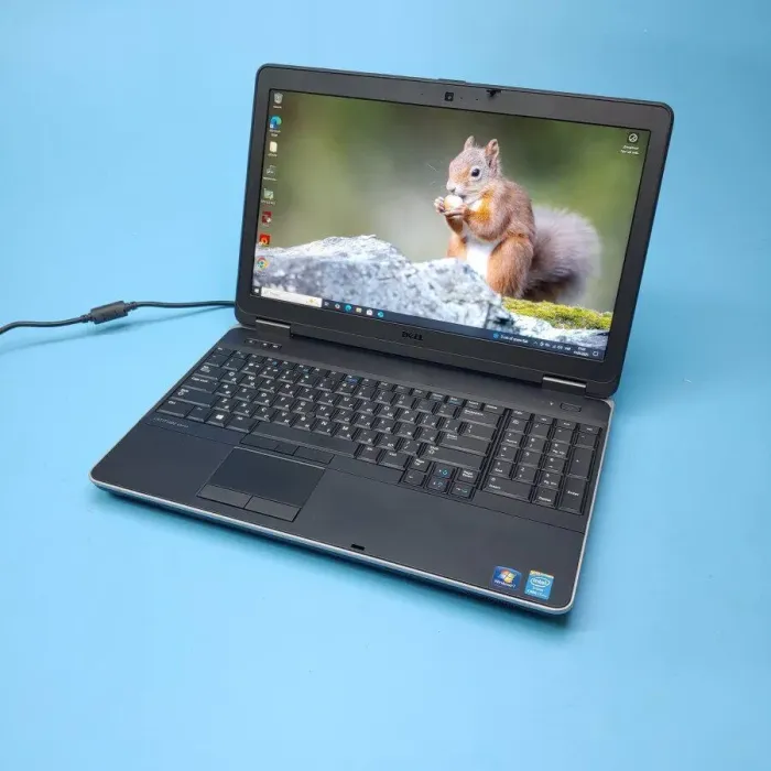 Ігровий ноутбук Dell Latitude E6540 / 15.6" (1920x1080) TN / Intel Core i7-4800MQ (4 (8) ядра по 2.7 - 3.7 GHz) / 8 GB DDR3 / 512 GB SSD / AMD Radeon HD 8790M, 2 GB GDDR5, 128-bit / WebCam / DVD-ROM / Win 10 Pro б/в - зображення 2