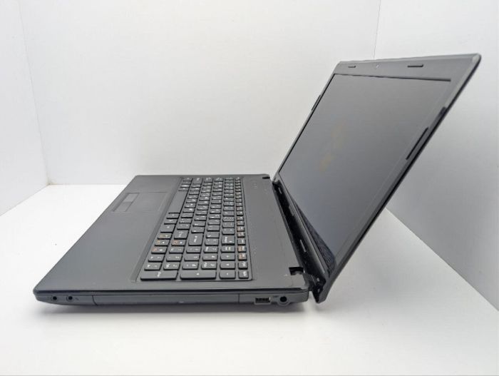 Ноутбук Lenovo G570 / 15.6" (1366x768) TN / Intel Core i3-2310M (2 (4) ядра по 2.1 GHz) / 8 GB DDR3 / 500 GB HDD / AMD Radeon HD 6370M, 1 GB GDDR3, 64-bit / WebCam / DVD-ROM б/в - зображення 5