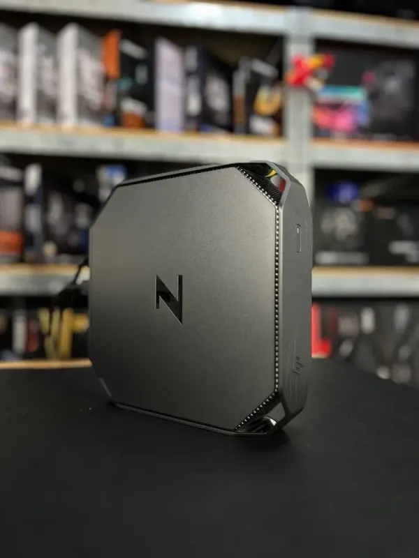 Комплект ПК: комп'ютер HP Z2 Mini G3 Workstation USFF / Intel Xeon E3-1225 v6 (4 ядра по 3.3 - 3.7 GHz) / 8 GB DDR4 / 256 GB SSD M.2 / Intel HD Graphics P630 + Монітор Dell E2216HF Black / 22" (1920x1080) TN / USB-Hub, VGA, DVI б/в - зображення 5