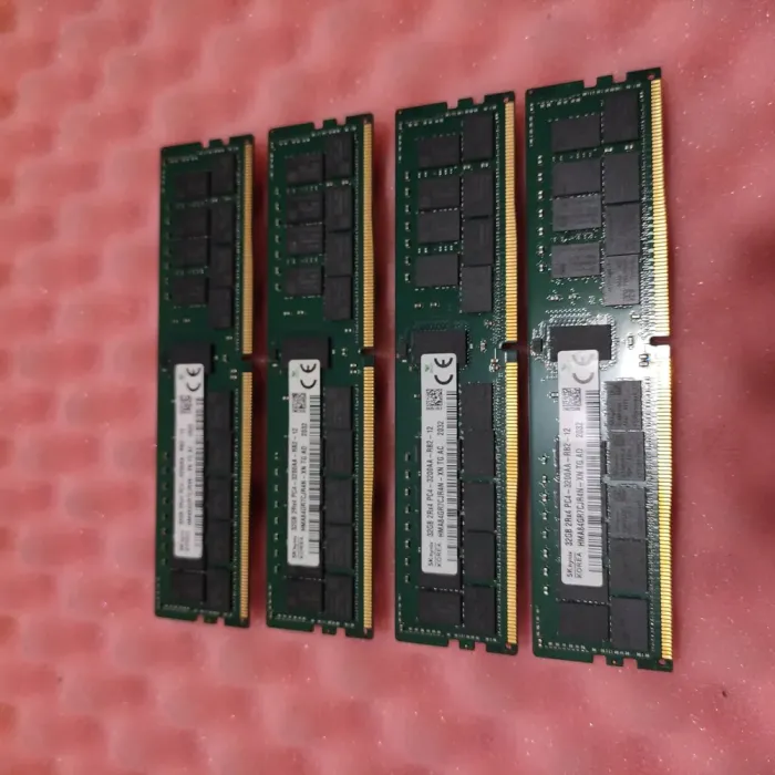 Комплект: Серверна оперативна пам'ять Hynix / 128 GB (4x 32 GB) / 2Rx4 PC4-3200AA / DDR4 ECC / 3200 MHz б/в - зображення 2