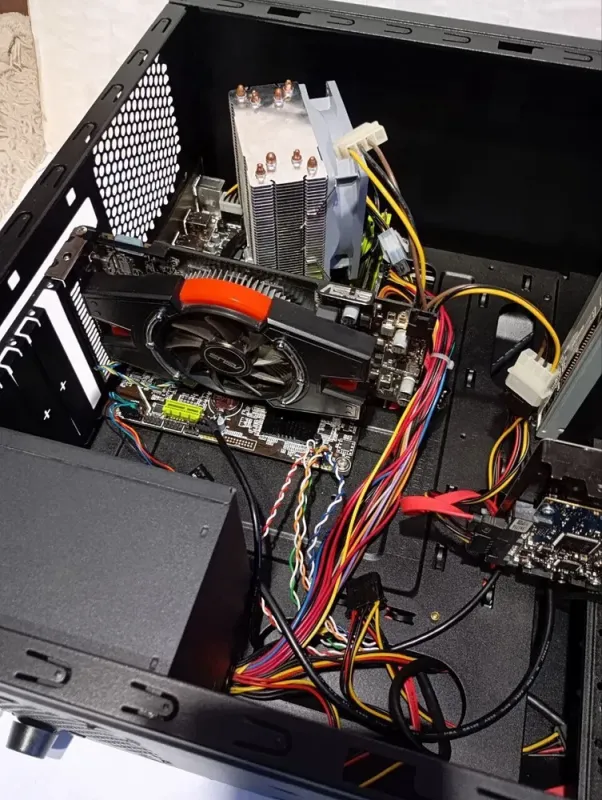 ПК Cooler Master K280 Tower / Intel Xeon E5-2420 v2 (6 (12) ядер по 2.2 - 2.7 GHz) / 16 GB DDR3 / 240 GB SSD + 1000 GB HDD / nVidia GeForce GTS 450, 1 GB GDDR5, 128-bit б/в - зображення 6