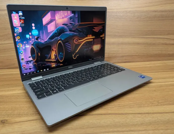 Ноутбук робоча станція Dell Precision 3560 / 15.6" (1920x1080) IPS / Intel Core i7-1165G7 (4 (8) ядра по 2.8 - 4.7 GHz) / 32 GB DDR4 / 512 GB SSD / nVidia T500, 2 GB GDDR6, 64-bit / WebCam / HDMI / Windows 10 б/в - зображення 4