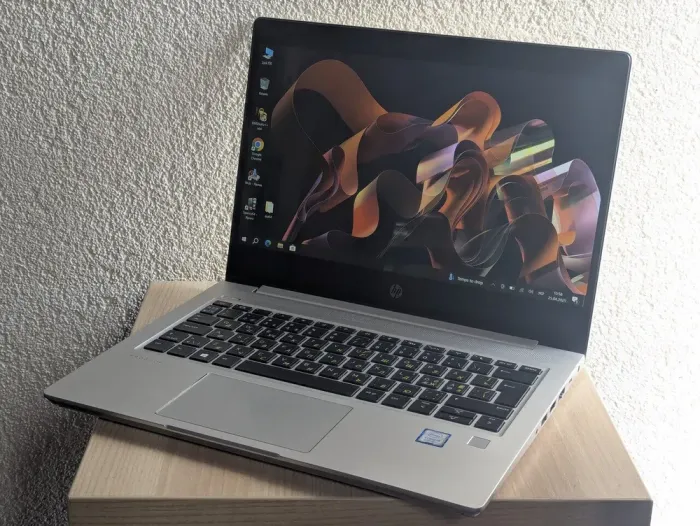 Ультрабук HP ProBook 430 G6 / 13.3" (1920x1080) TN Touch / Intel Core i5-8265U (4 (8) ядра по 1.6 - 3.9 GHz) / 8 GB DDR3 / 128 GB SSD / Intel UHD Graphics / WebCam б/в - зображення 4