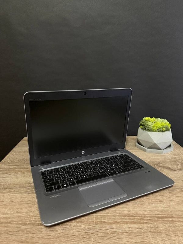 Ультрабук Б-клас HP EliteBook 840 G3 / 14" (1366x768) TN / Intel Core i5-6300U (2 (4) ядра по 2.4 - 3.0 GHz) / 8 GB DDR4 / 128 GB SSD / Intel HD Graphics 520 / WebCam / Win 10 б/в - зображення 2