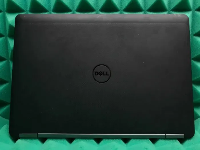 Ультрабук Dell Latitude E7470 / 14" (2560x1440) IPS Touch / Intel Core i5-6300U (2 (4) ядра по 2.4 - 3.0 GHz) / 8 GB DDR4 / 256 GB SSD / Intel HD Graphics 520 / WebCam б/в - зображення 8