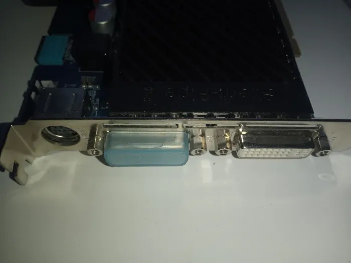 Дискретна відеокарта nVidia GeForce 8600 GTS, 256 MB GDDR3, 128-bit / 2x DVI 1x S-Video б/в - зображення 4