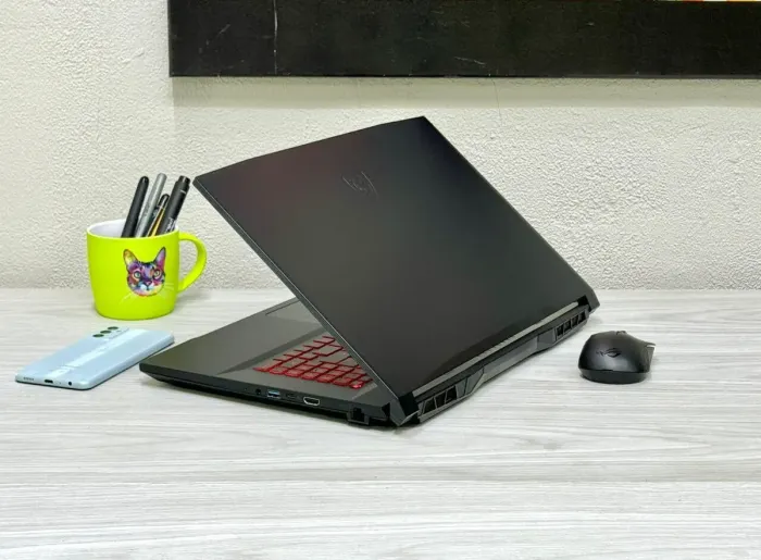 Ігровий ноутбук MSI Katana GF76 / 17.3" (1920x1080) IPS / Intel Core i5-11400H (6 (12) ядер по 2.2 - 4.5 GHz) / 8 GB DDR4 / 256 GB SSD M.2 / nVidia GeForce GTX 1650, 4 GB GDDR5, 128-bit / WebCam / Win 11 Home б/в - зображення 6