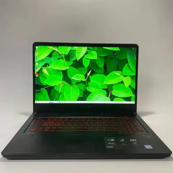 Ігровий ноутбук Asus TUF Gaming / 17.3" (1920x1080) IPS / Intel Core i7-8750H (6 (12) ядер по 2.2 - 4.1 GHz) / 16 GB DDR4 / 512 GB SSD / nVidia GeForce GTX 1060, 3 GB GDDR5, 192-bit / WebCam / HDMI б/в - зображення 2
