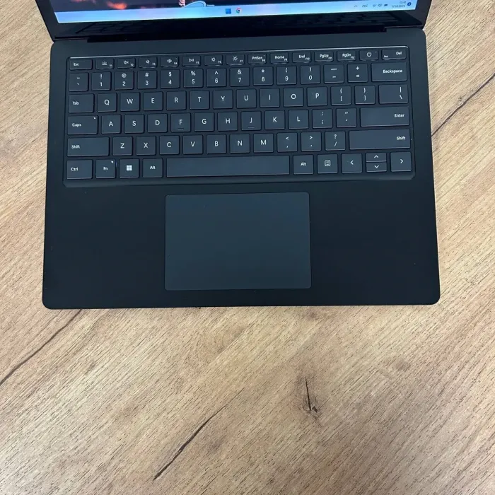 Ультрабук Microsoft Surface Laptop 5 / 13.5" (2256x1504) IPS / Intel Core i5-1245U (10 (12) ядер по 3.3 - 4.4 GHz) / 16 GB DDR4 / 512 GB SSD / Intel Iris Xe Graphics / WebCam б/в - зображення 7