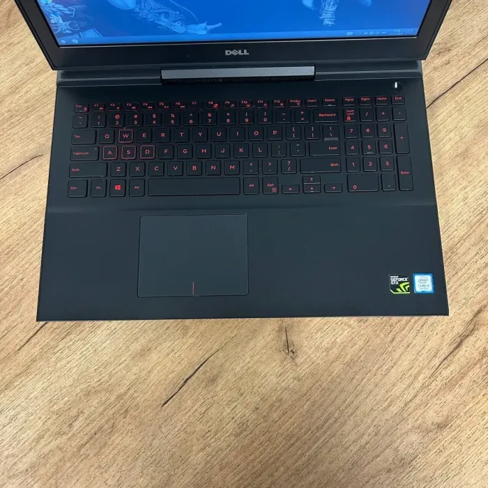Ігровий ноутбук Б-клас Dell Inspiron 15 Gaming 7567 / 15.6" (1920x1080) TN / Intel Core i5-7300HQ (4 ядра по 2.5 - 3.5 GHz) / 16 GB DDR4 / 1000 GB SSD / nVidia GeForce GTX 1050, 4 GB GDDR5, 128-bit / WebCam б/в - зображення 7