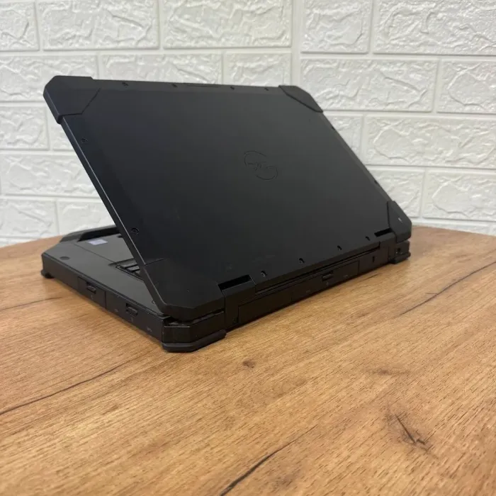 Захищений ноутбук Б-клас Dell Latitude 5420 Rugged / 14" (1920x1080) IPS Touch / Intel Core i5-8350U (4 (8) ядра по 1.7 - 3.6 GHz) / 16 GB DDR4 / 256 GB SSD / Intel UHD Graphics 620 / WebCam б/в - зображення 6