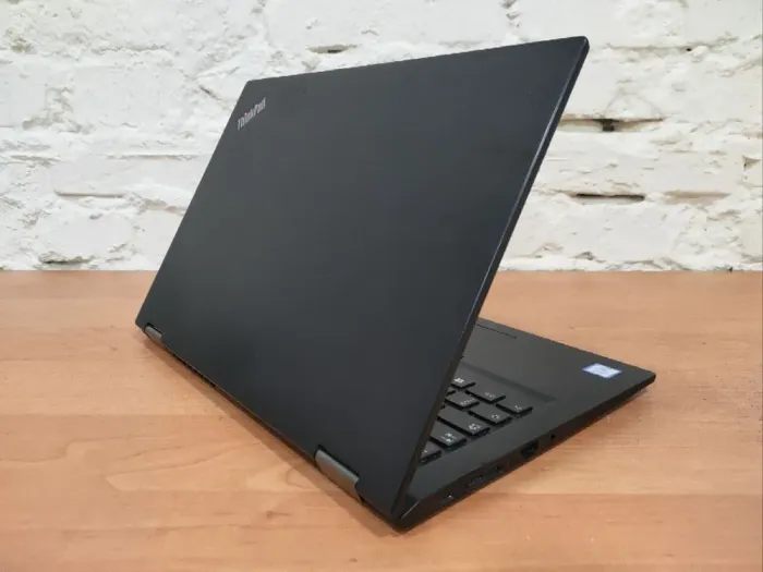 Ультрабук-трансформер Lenovo ThinkPad X390 Yoga / 13.3" (1920x1080) IPS Touch / Intel Core i7-8550U (4 (8) ядра по 1.8 - 4.0 GHz) / 8 GB DDR4 / 480 GB SSD / Intel UHD Graphics / WebCam / 3G б/в - зображення 5