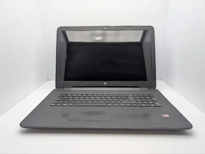Ноутбук HP 17-y027ng / 17.3" (1600x900) TN / AMD A10-9600P (4 ядра по 2.4 - 3.3 GHz) / 8 GB DDR4 / 1000 GB HDD / AMD Radeon R7 M340, 2 GB GDDR3, 64-bit / WebCam / DVD-ROM б/в - зображення 3