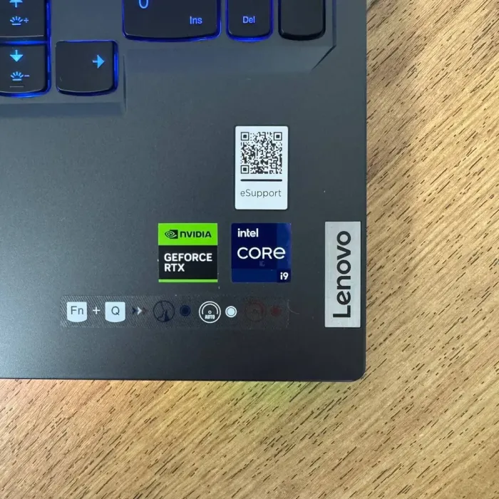 Ігровий ноутбук Lenovo Legion Pro 7 16IRX8H / 16" (2560x1600) IPS / Intel Core i9-13900HX (24 (32) ядра по 3.9 - 5.4 GHz) / 32 GB DDR5 / 1000 GB SSD NVMe / nVidia GeForce RTX 4080, 12 GB GDDR6, 192-bit / WebCam б/в - зображення 8