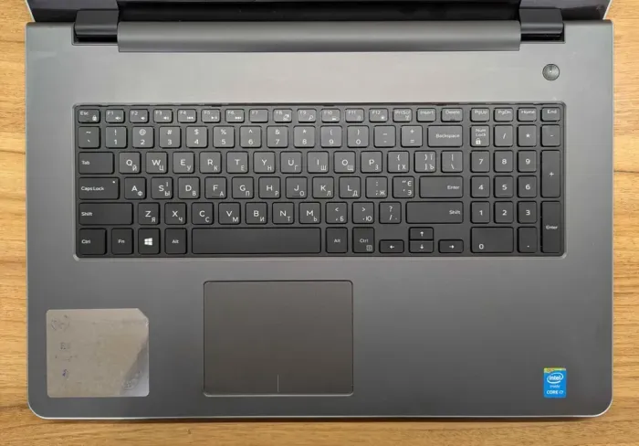 Ноутбук Dell Inspiron 5758 / 17.3" (1600x900) TN / Intel Core i7-5500U (2 (4) ядра по 2.4 - 3.0 GHz) / 8 GB DDR3 / 480 GB SSD / Intel HD Graphics 5500 / WebCam / Windows 10 б/в - зображення 3