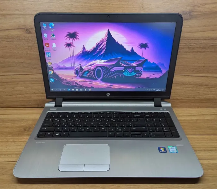 Ноутбук HP ProBook 450 G3 / 15.6" (1366x768) TN / Intel Core i5-6200U (2 (4) ядра по 2.3 - 2.8 GHz) / 8 GB DDR3 / 240 GB SSD / HD Graphics 520 / WebCam / Fingerprint / Windows 10 б/в - зображення 2