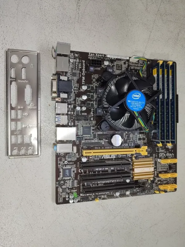 Комплект: материнська плата Asus Q87M-E / Intel Core i5-4570 (4 ядра по 3.2 - 3.6 GHz) / 16 GB DDR3 / Intel HD Graphics 4600 / Socket LGA1150 / Кулер BOX б/в - зображення 3