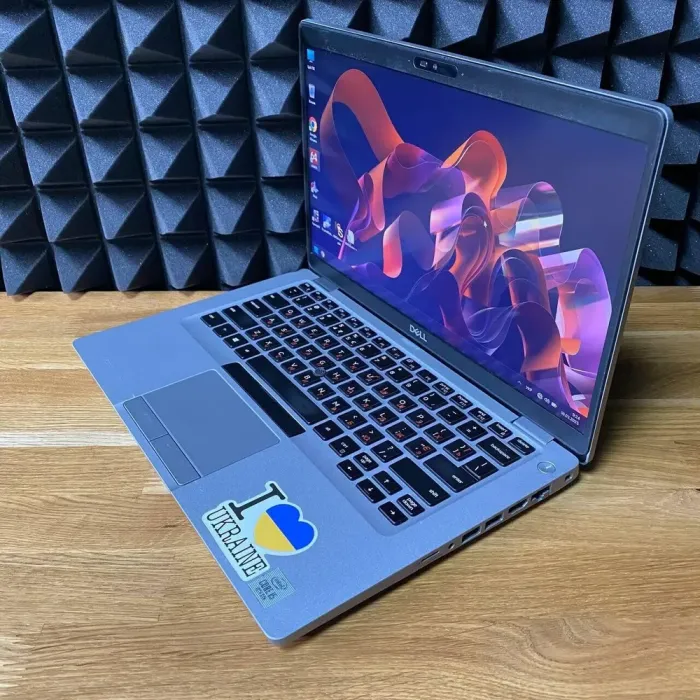 Ультрабук Б-клас Dell Latitude 5411 / 14" (1920x1080) IPS / Intel Core i5-10210U (4 (8) ядра по 1.6 - 4.2 GHz) / 16 GB DDR4 / 256 GB SSD / Intel UHD Graphics / WebCam б/в - зображення 4