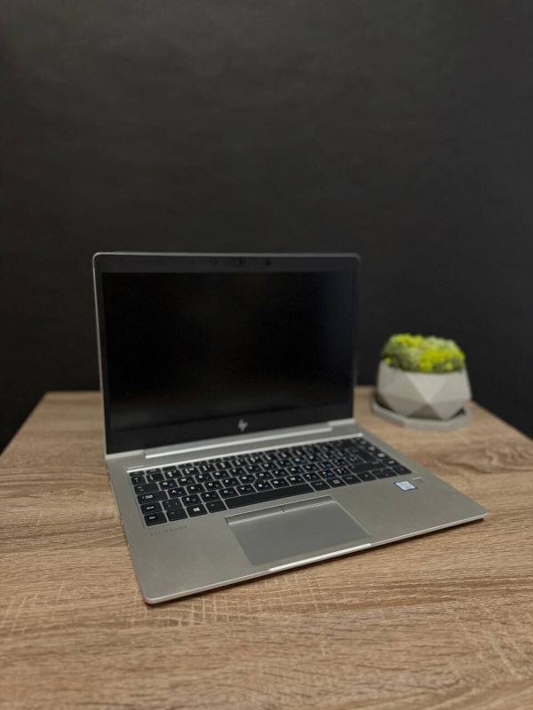 Ультрабук HP EliteBook 840 G6 / 14" (1920x1080) IPS / Intel Core i5-8265U (4 (8) ядра по 1.6 - 3.9 GHz) / 8 GB DDR4 / 256 GB SSD / Intel UHD Graphics 620 / WebCam / Win 11 б/в - зображення 2