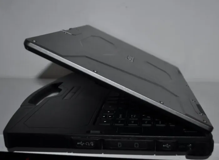 Напівзахищений ноутбук Б-клас Getac S410 G2 / 14" (1366x768) TN Touch / Intel Core i3-7100U (2 (4) ядра по 2.4 GHz) / 8 GB DDR4 / 240 GB SSD / Intel HD Graphics 620 / Windows 11 Pro / Два АКБ б/в - зображення 5