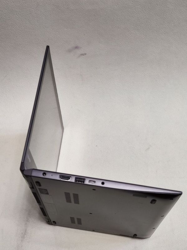 Нетбук-трансформер Toshiba Radius 12 P25W 2-in-1 / 12.5" (3840x2160) IPS Touch / Intel Core i7-6500U (2 (4) ядра по 2.5 - 3.1 GHz) / 8 GB DDR4 / 256 GB SSD / Intel HD Graphics 520 / WebCam б/в - зображення 6