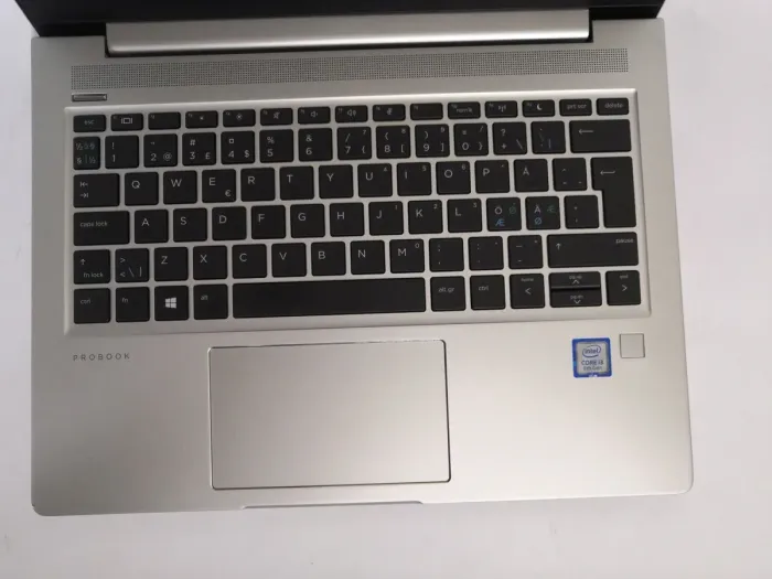 Ультрабук Б-клас HP ProBook 430 G6 / 13.3" (1920x1080) IPS / Intel Core i3-8145U (2 (4) ядра по 2.1 - 3.9 GHz) / 8 GB DDR4 / 128 GB SSD / Intel UHD Graphics / WebCam / Windows 10 Pro б/в - зображення 3