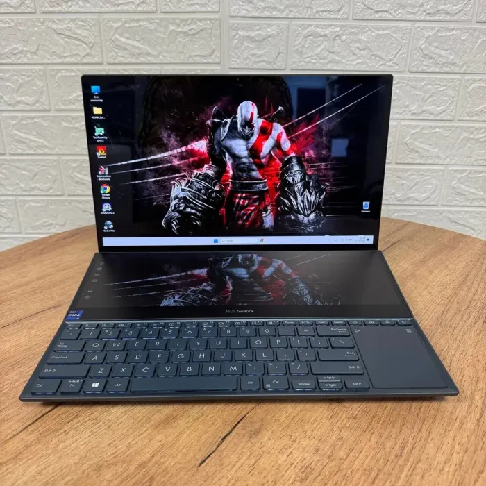 Ігровий ноутбук Б-клас Asus ZenBook Pro Duo UX582HM / 15.6" (3840x2160) OLED Touch / Intel Core i9-11900H (8 (16) ядер по 2.1 - 4.9 GHz) / 32 GB DDR4 / 1000 GB SSD / nVidia GeForce RTX 3060, 6 GB GDDR6, 192-bit / WebCam б/в - зображення 2