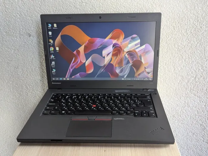 Ноутбук Б-клас Lenovo ThinkPad L450 / 14" (1366x768) TN / Intel Core i3-5005U (2 (4) ядра по 2.0 GHz) / 8 GB DDR3 / 128 GB SSD / Intel HD Graphics 5500 / WebCam б/в - зображення 2