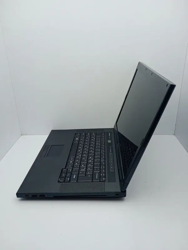 Ноутбук Dell Vostro 1510 / 15.4" (1280x800) TN / Intel Core 2 Duo T5870 (2 (2) ядра по 2.0) / 4 GB DDR2 / 160 GB HDD / Intel HD Grafics / WebCam б/в - зображення 4