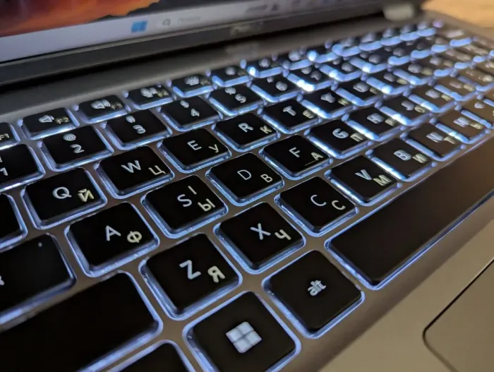 Ультрабук Dell Latitude 5440 / 14" (1920x1080) IPS / Intel Core i5-1345U (10 (12) ядер по 3.5 - 4.7 GHz) / 32 GB DDR4 / 512 GB SSD / Intel Iris Xe Graphics / WebCam / HDMI / Windows 11 б/в - зображення 6