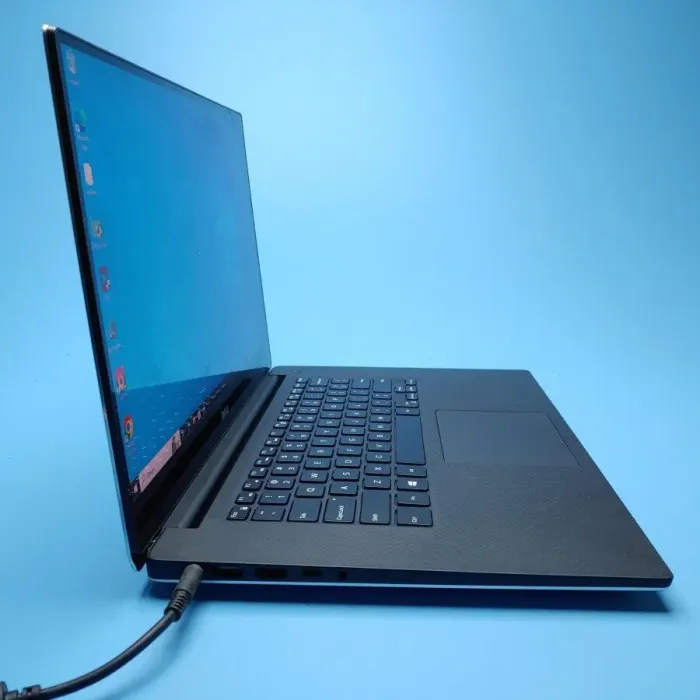 Мобільна робоча станція Б-клас Dell Precision 5510 / 15.6" (3840x2160) IPS Touch / Intel Core i7-6820HQ (4 (8) ядра по 2.7 - 3.6 GHz) / 16 GB DDR4 / 256 GB SSD + 500 GB HDD / nVidia Quadro 1000M, 2 GB GDDR3, 128-bit / WebCam / Win 10 Pro б/в - зображення 4