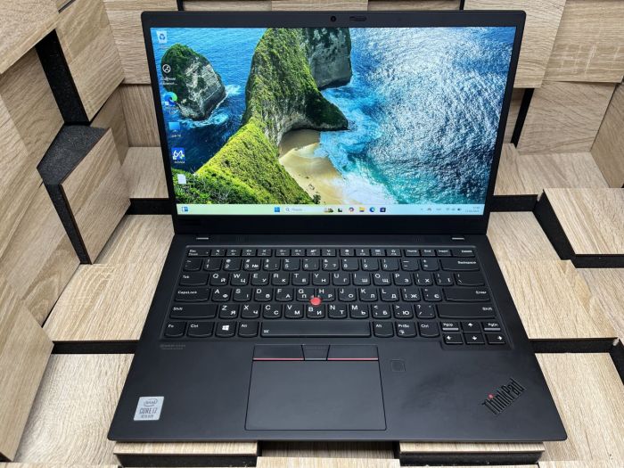 Ультрабук Б-клас Lenovo ThinkPad X1 Carbon (7th Gen) / 14" (1920x1080) IPS / Intel Core i7-10710U (6 (12) ядер по 1.1 - 4.7 GHz) / 16 GB DDR3 / 256 GB SSD M.2 / Intel UHD Graphics / WebCam / Fingerprint / HDMI б/в - зображення 2