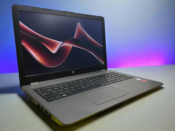 Ноутбук HP 250 G6 / 15.6" (1366х768) TN / Intel Core i3-7020U (2 (4) ядра по 2.3 GHz) / 8 GB DDR4 / 120 GB SSD / AMD Radeon R5 M330, 2 GB DDR3, 64-bit / WebCam б/в - изображение 7